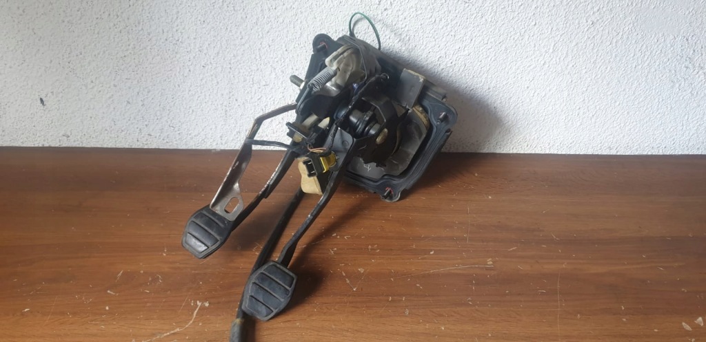 фото №2, Педаль сцепления+ тормоза renault scenic lift 1,6 16v