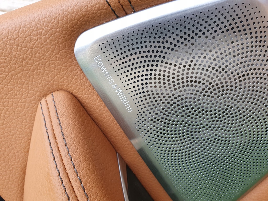 фото №3, Обивка дверь 6 g32 bowers & wilkins