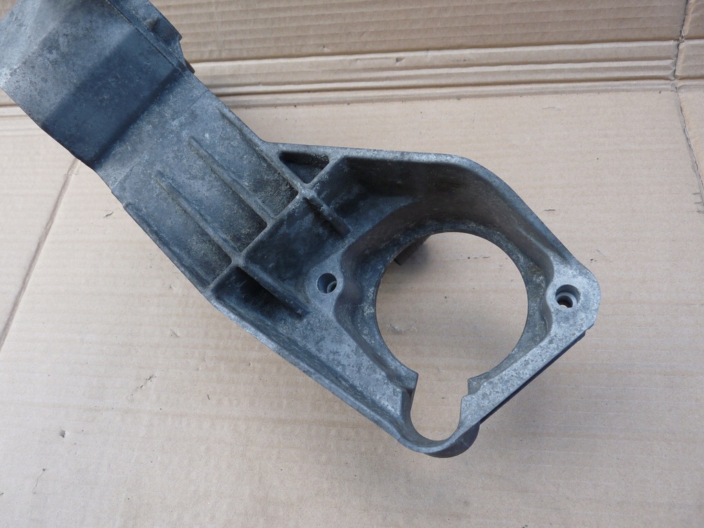 фото №7, A8 d3 4.2 кронштейн кронштейн кронштейн двигуна 077121235k