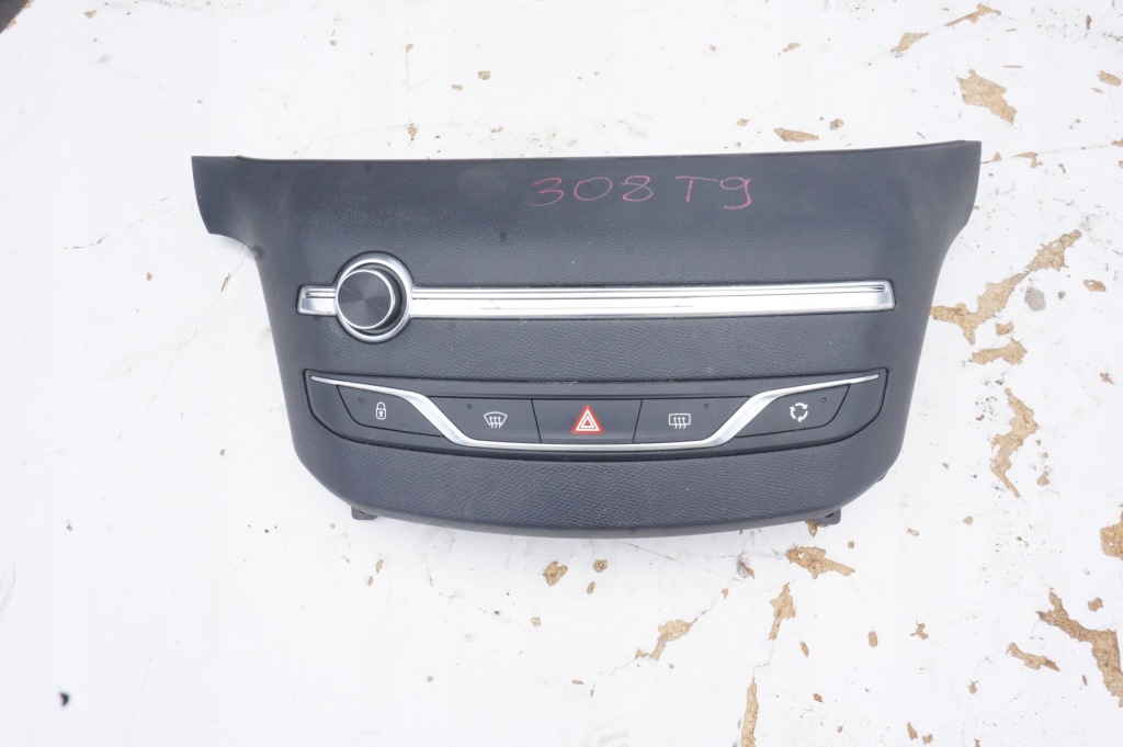Купити Панель радіо 986777660zd peugeot 308 t9