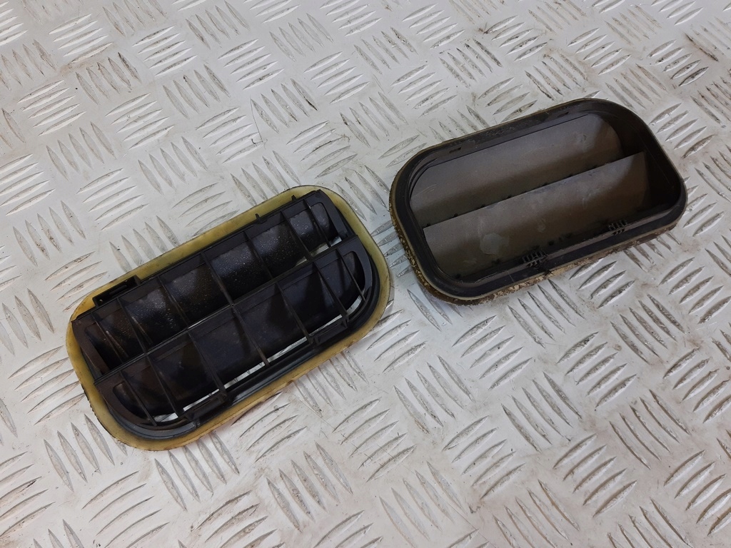 фото №1, Ford kuga mk1 решітка вентиляційна