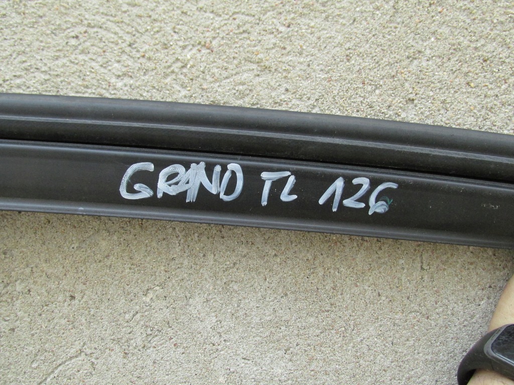 фото №2, Прокладка рамки дверь задняя левая grand c-max mk2 2011 rok