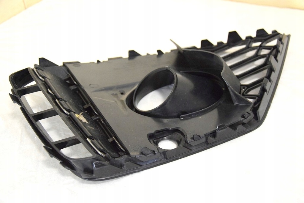 фото №13, Audi rs4 b9 8w0 22-r. lift решётка w бампер правая