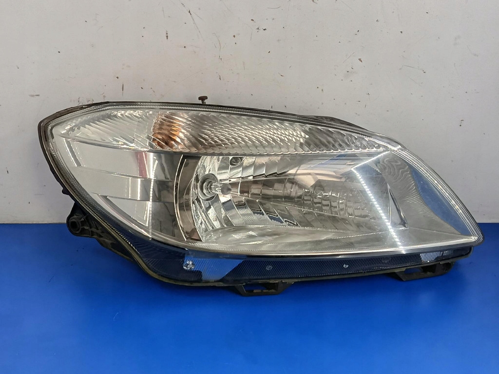 фото №1, Skoda fabia ii 10-14r фара правый оригинал 5j1941018c