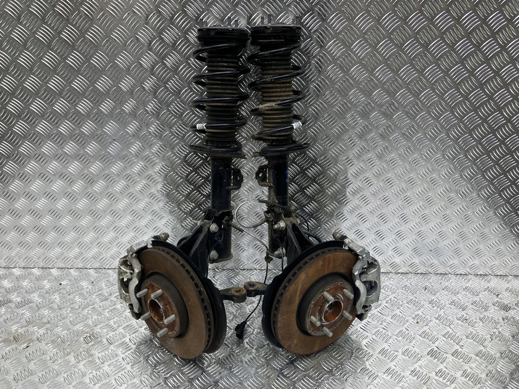 фото №1, Амортизационная стойка поворотный кулак перед правый puma mk2 19-