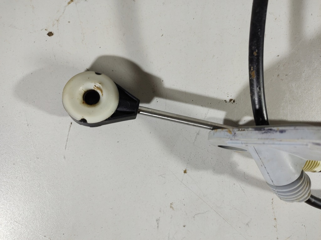 фото №11, Volvo v60 2.0 d4 18r- трос перемикання передач 31492811