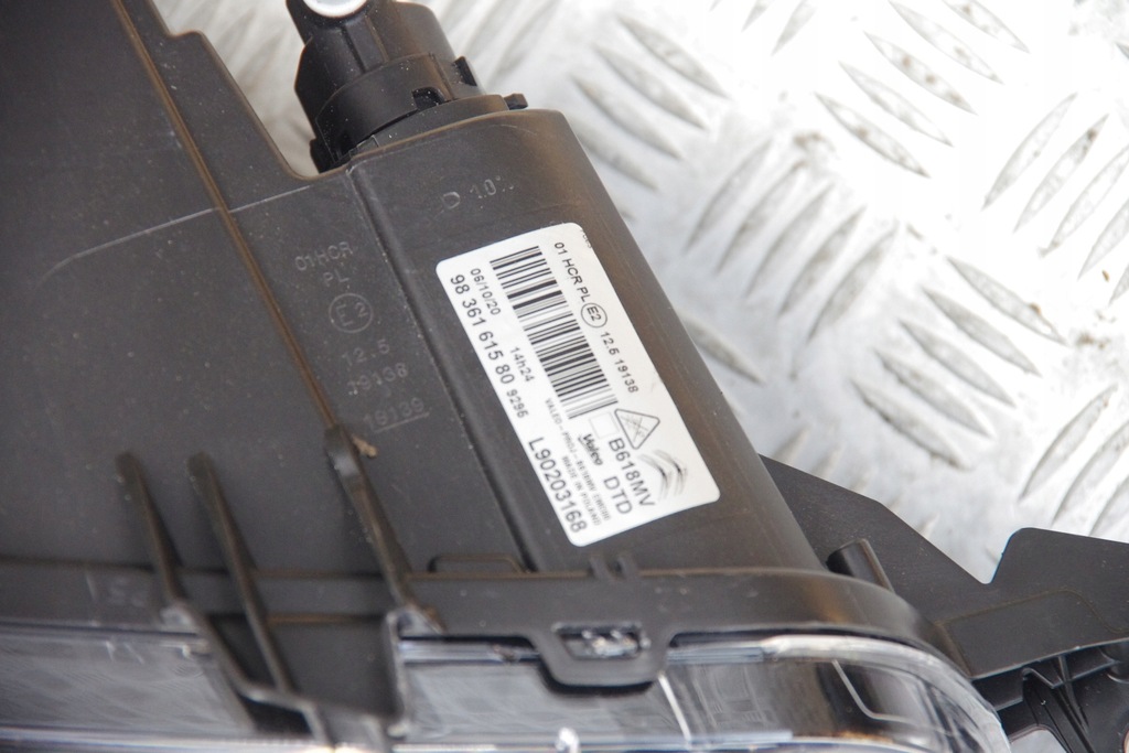 фото №10, Лампа лампы правая + левая citroen c3 iii led vision 9836161580 9836267180