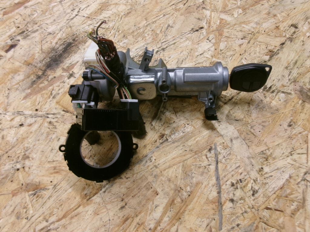 фото №1, Suzuki splash замок запалювання з ключ 1.3 ddis