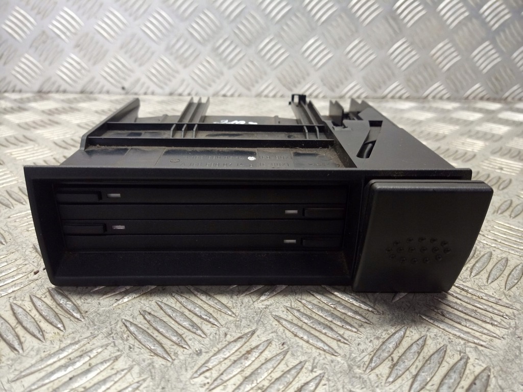 фото №1, Бардачок дисков cd mercedes w168 1.7 cdi a1686800514