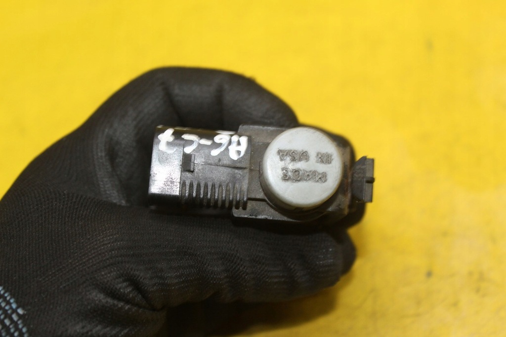 фото №4, Клапан вакууму 1k0906283a cla a6 c7 3.0tdi