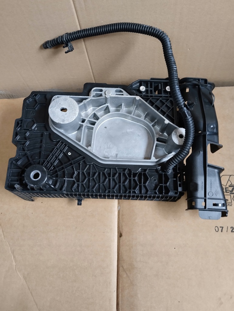 фото №1, Основание аккумулятор renault clio v 5