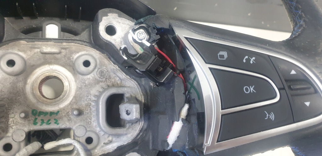 фото №8, Renault megane iv gt воздуховод кожаный чехол 484007263r