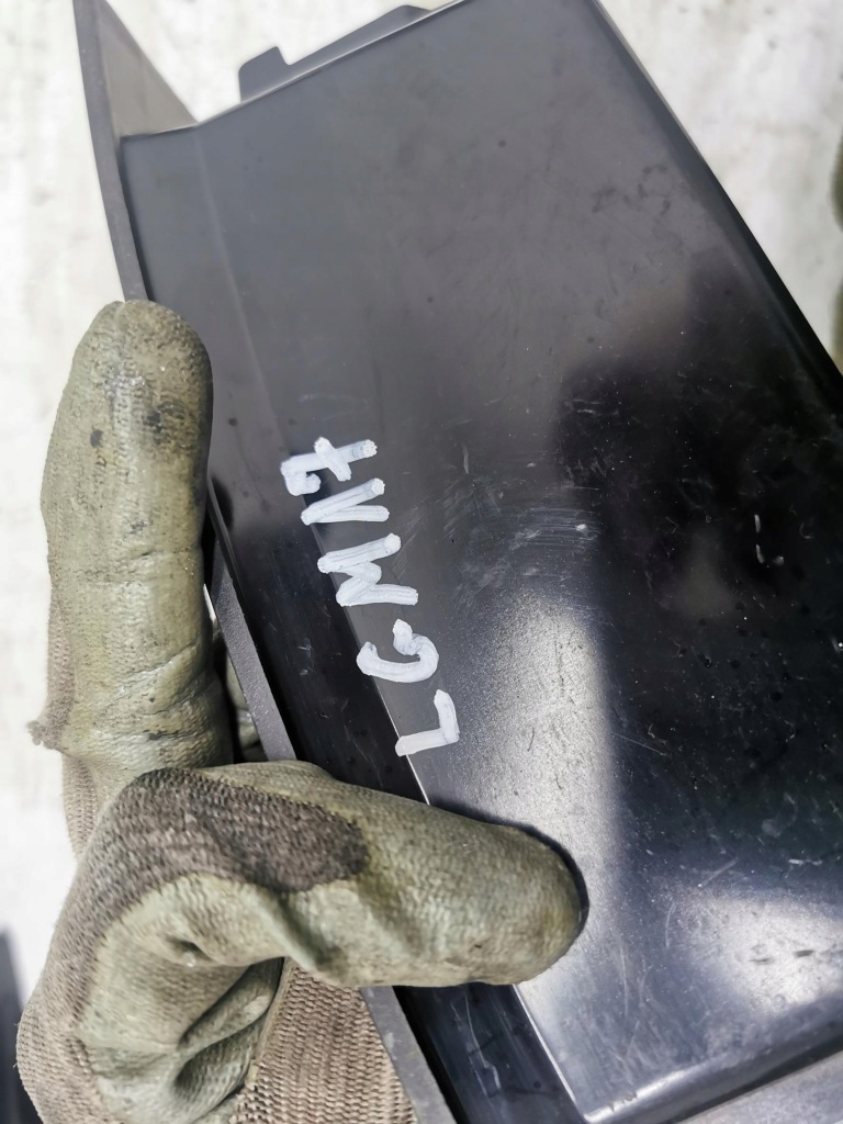 Бардачок полка mercedes sprinter w906 a9066890147 Оригинал