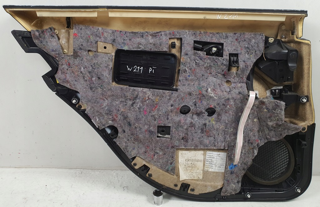 фото №6, Обивка обшивка дверь задняя mercedes w211 lift