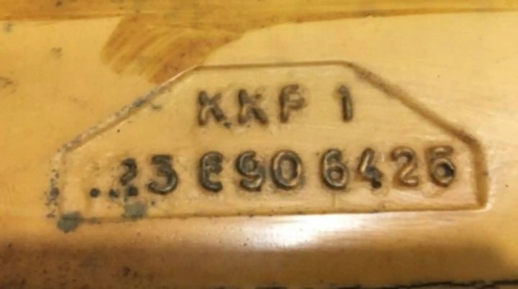 фото №8, Mercedes-benz w123 захист стійка багажника права cream