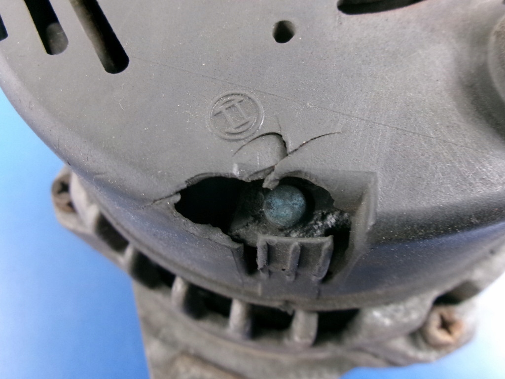 фото №6, Nissan terrano 2 2.7tdi генератор 231007f001 bosch 0123310051 test