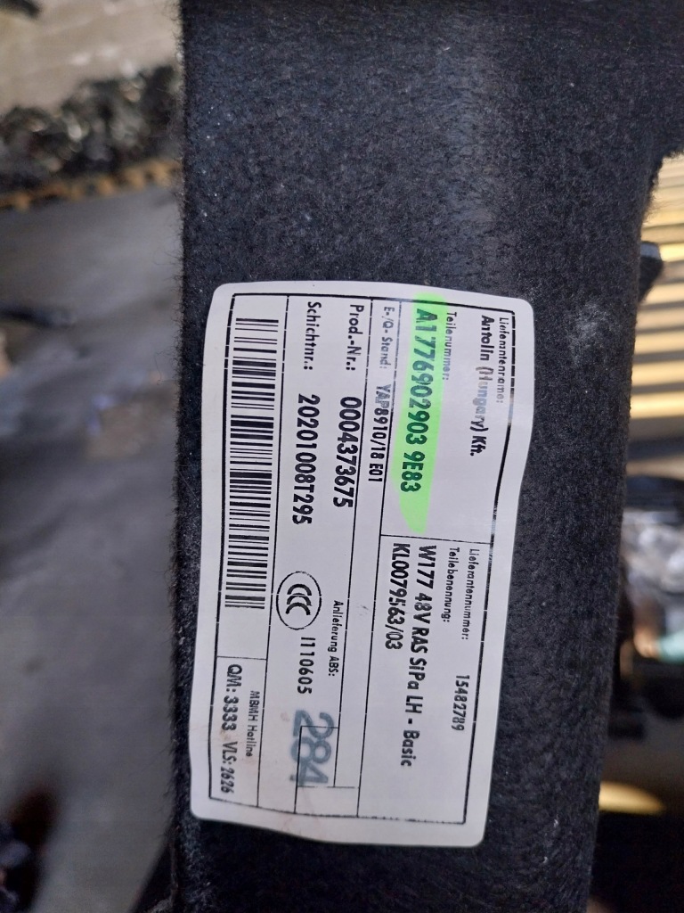 фото №9, Mercedes w177 обшивка багажника обшивка гібрид