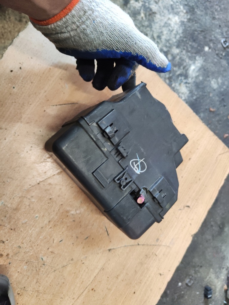 фото №1, Renault laguna ii lift 2.2 dci коробка предохранителей