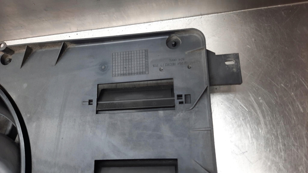 Вентилятор радиатора воды оригинальный номер 31319165 volvo v40 12-19r 1.6 d2 Доставка