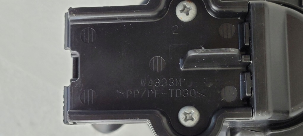 Противотуманная фара левое  mitsubishi eclipse cross 2018- w4323 Оригинал