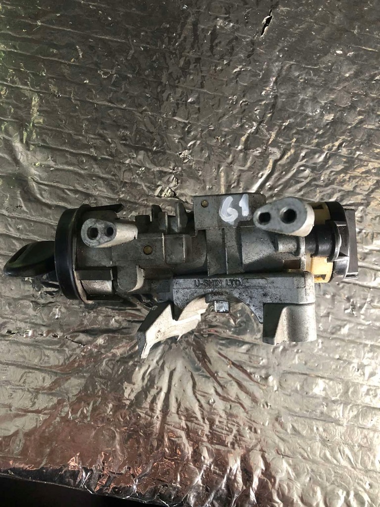 фото №1, Mitsubishi colt замок зажигания с ключ