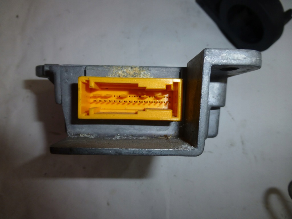 фото №3, Датчик подушка безопасности 90464705 opel vectra b