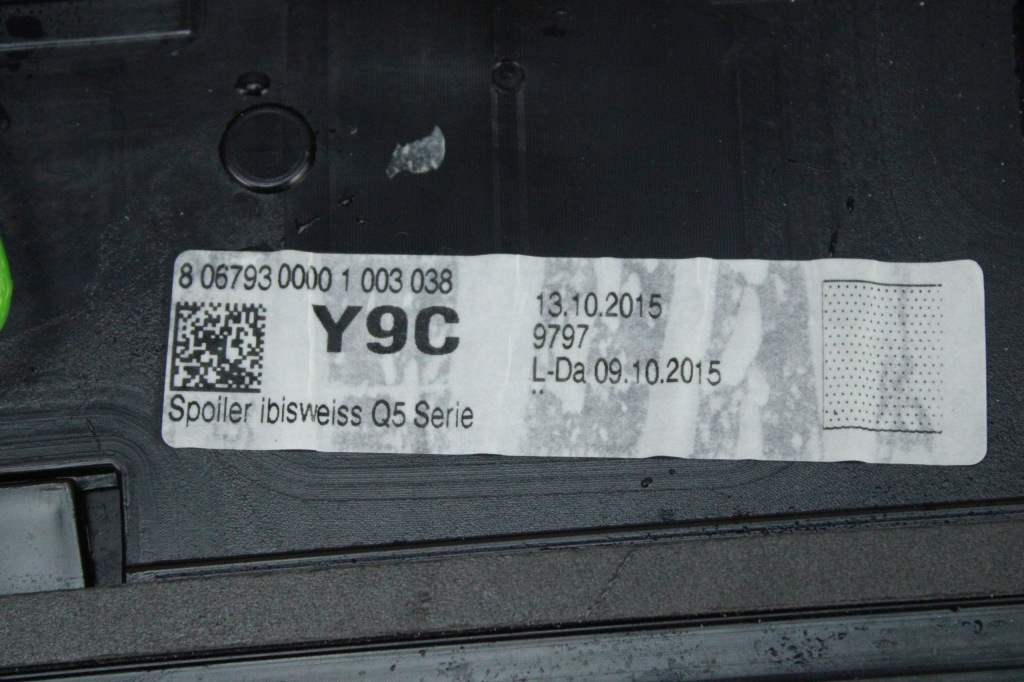 Купити Оригінальна спойлер спойлер кришки audi q5 8r рестайлінг  8r0827933c ly9c 18km