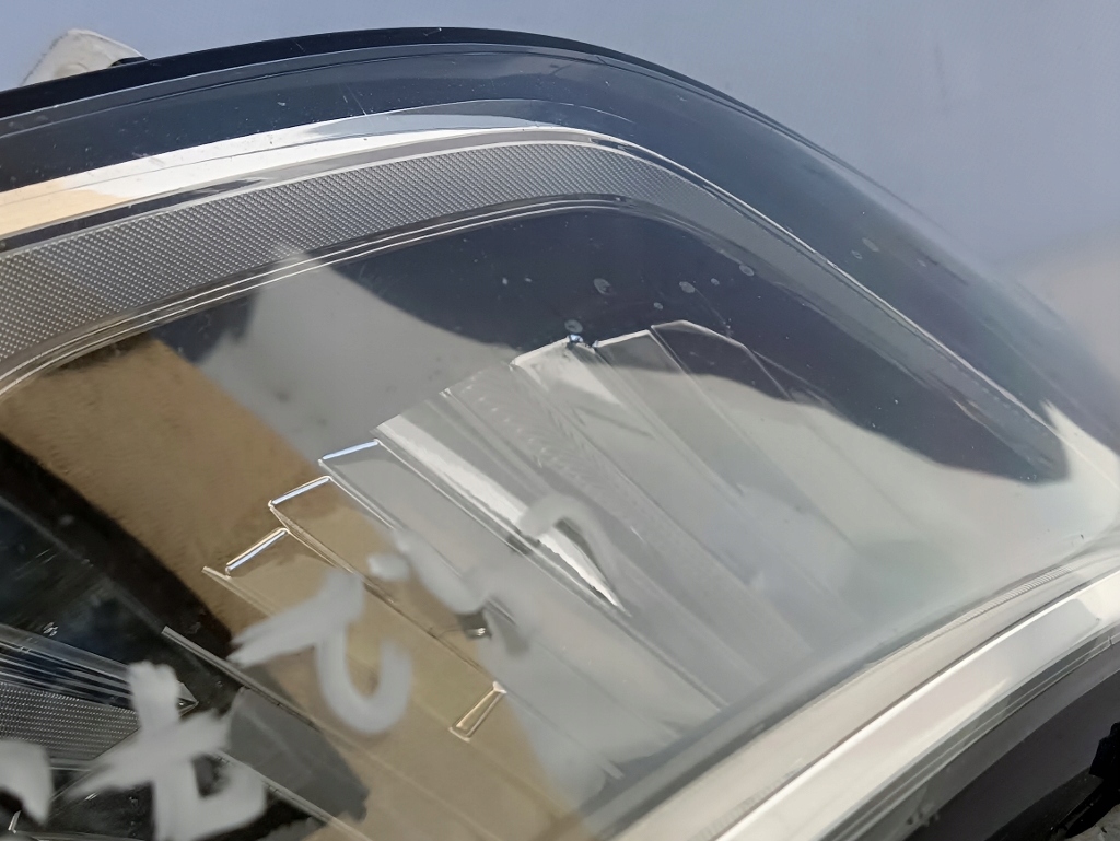 Фара правый  перед vw golf viii led 5h1941006 Киев