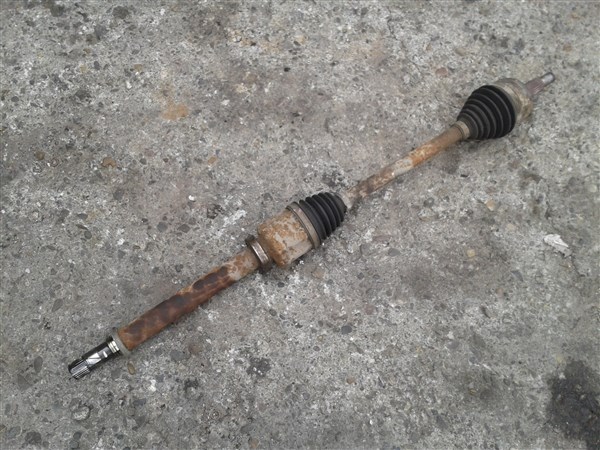 Приводной вал правая renault megane 3 3 1.5 dci дизель Цена