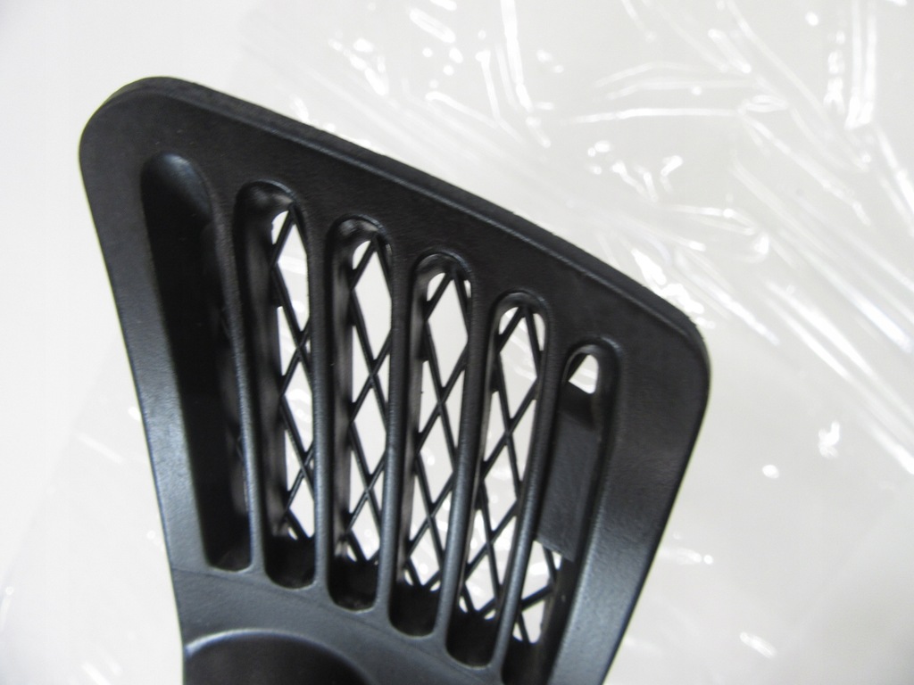 фото №12, Захист впуск повітря молдинг капот жабо ліва bmw e30