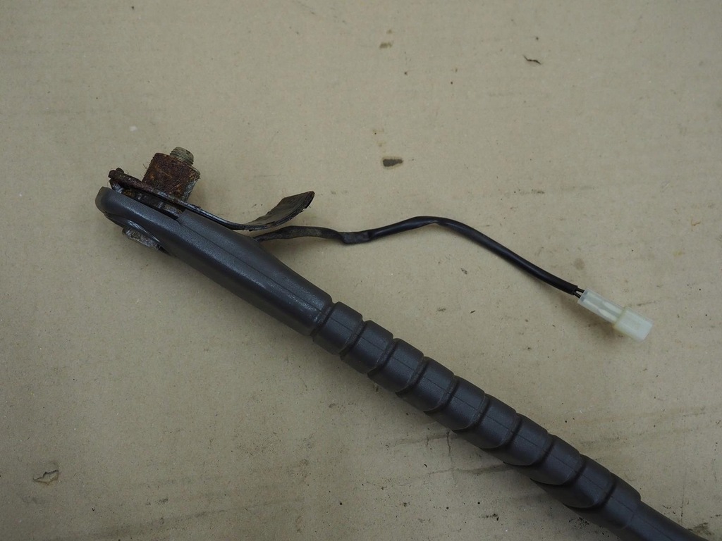 фото №12, Поперечина безопасности левая перед клипса sportage i