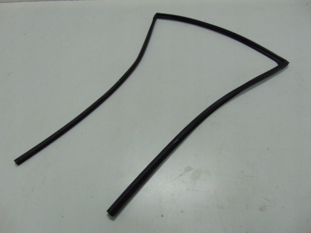 фото №1, Прокладка стекло дверь правый задняя land cruiser 150