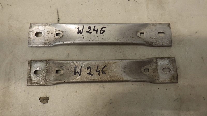 фото №1, Кронштейн усилитель mercedes w246