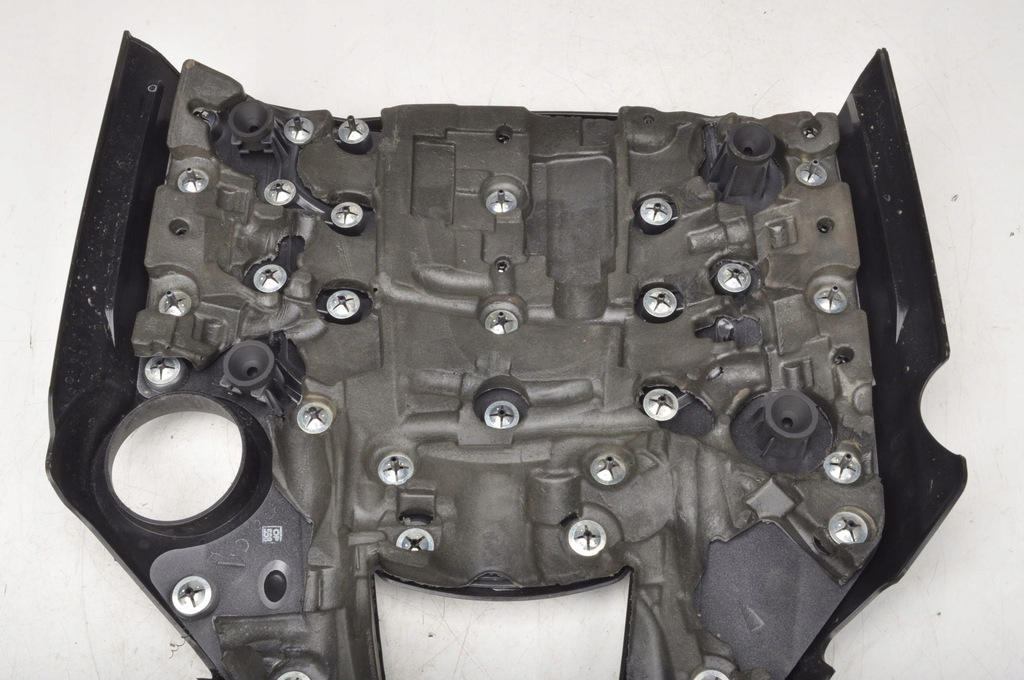 фото №8, Maserati levante sq4 3.0 защита крышка двигателя