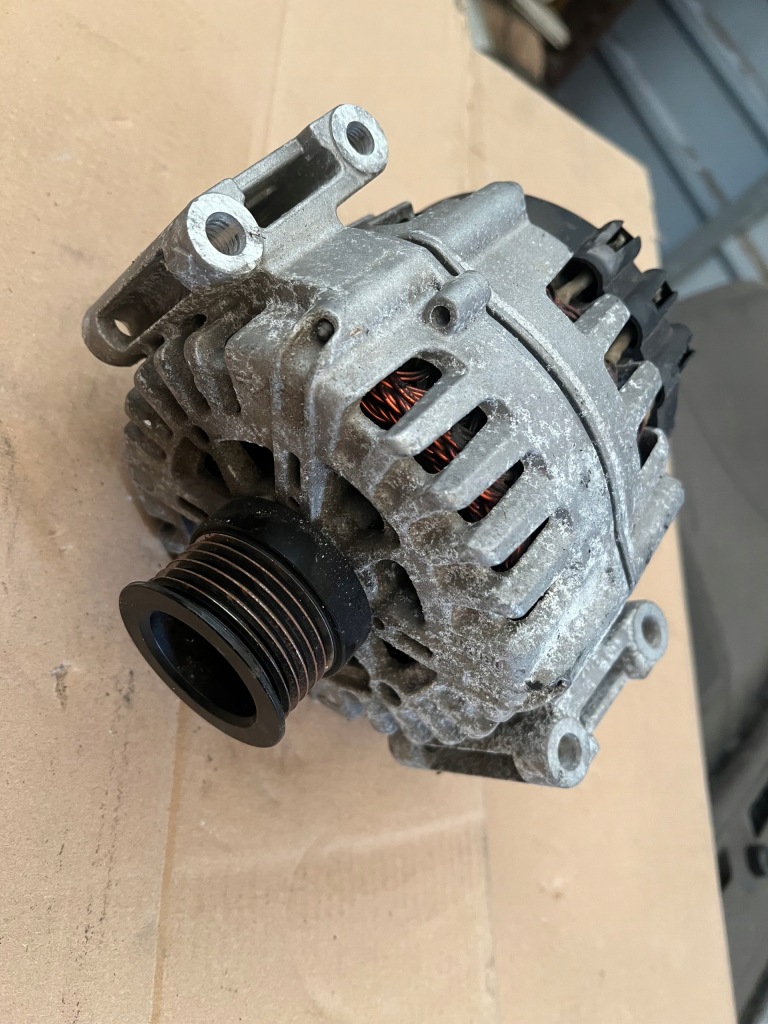 Купить Mercedes w212 генератор a009068504