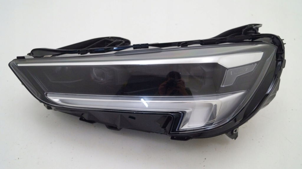 Купити Opel insignia b 2 рестайлінг  20-25 full led лівий передня ліва лампа