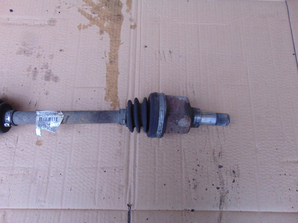 Приводной вал левая короткий ford fiesta mk7 1.4 бензин в Украине