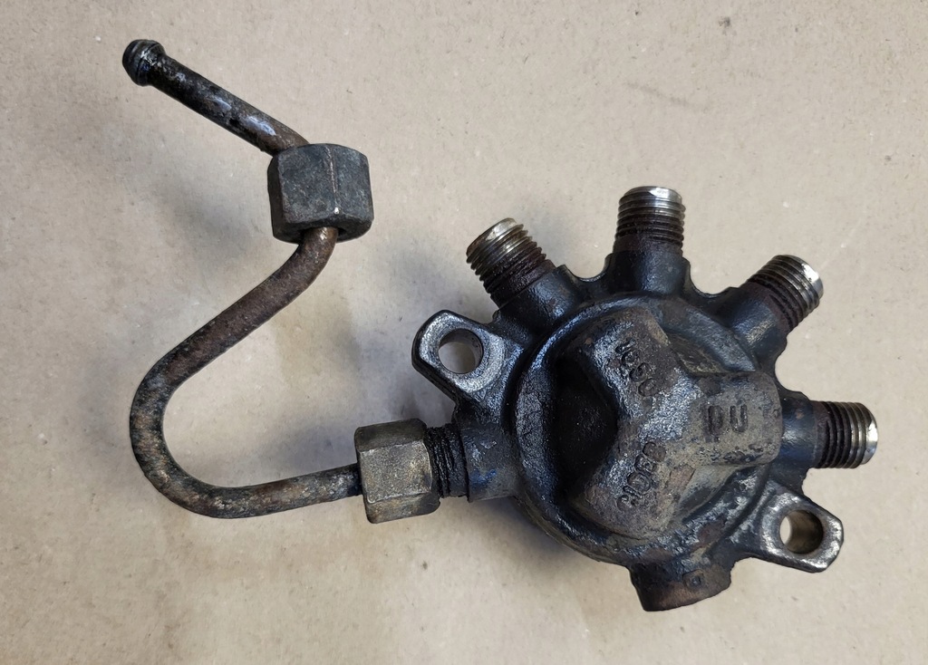 фото №1, Розподільник пального renault megane ii 1.5 dci kangoo i clio 8200057345 оригінальний номер