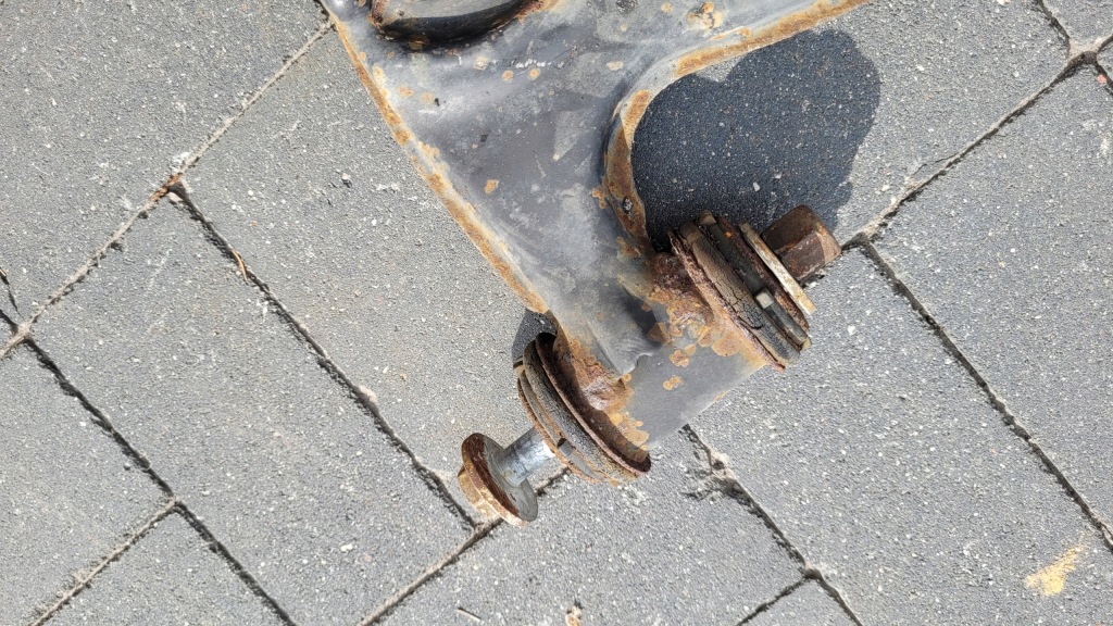 Mercedes sl r129 рычаг правый перед Доставка