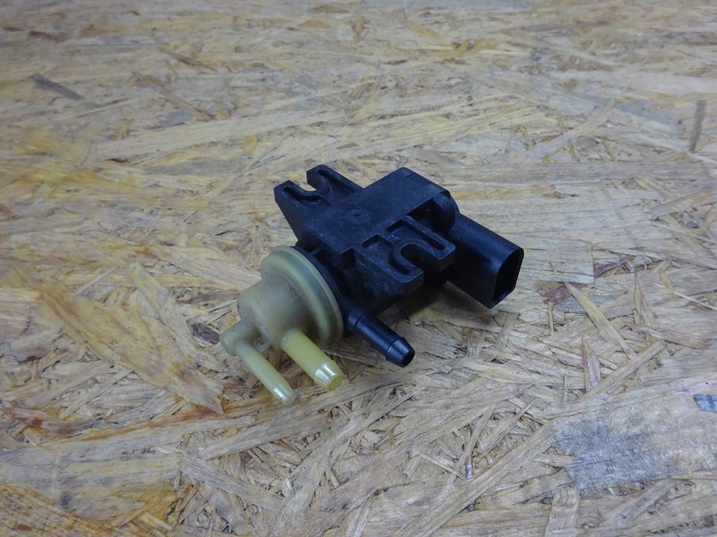 фото №9, Audi a3 8p golf vi датчик клапан вакууму egr 1k0906627b