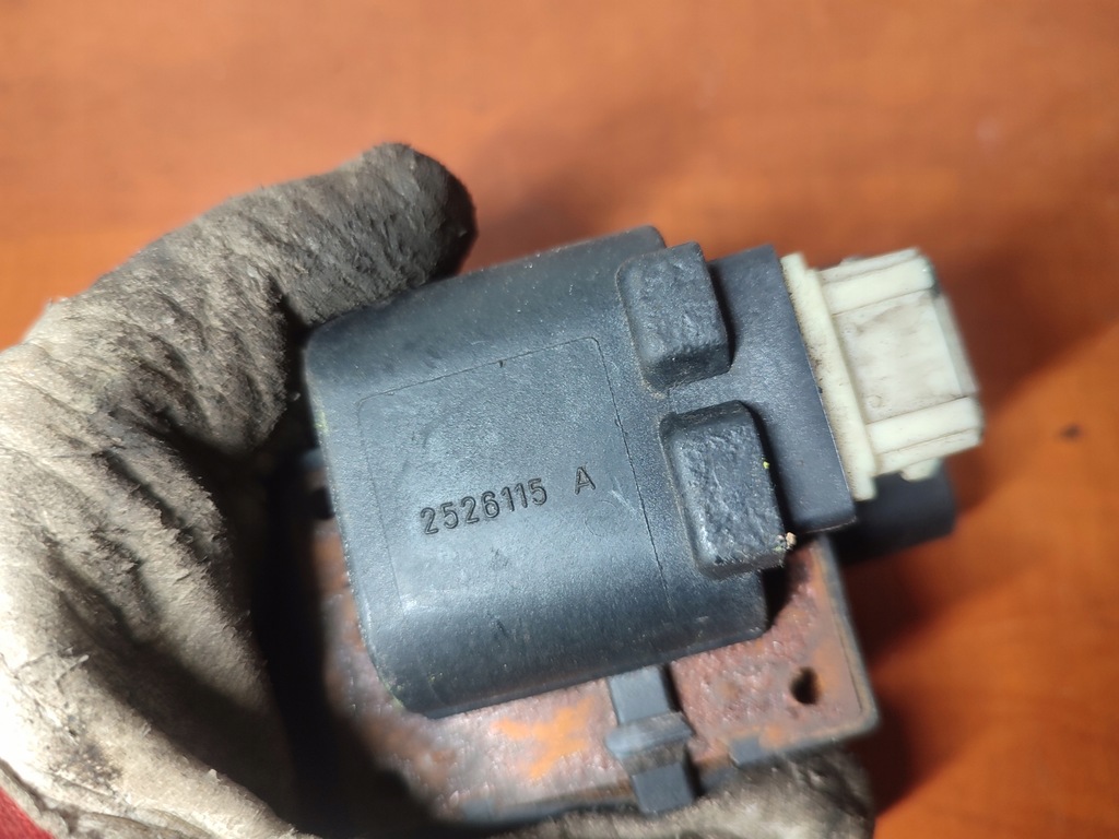 фото №4, Катушка зажигания renault kangoo i 1.4 2526115a