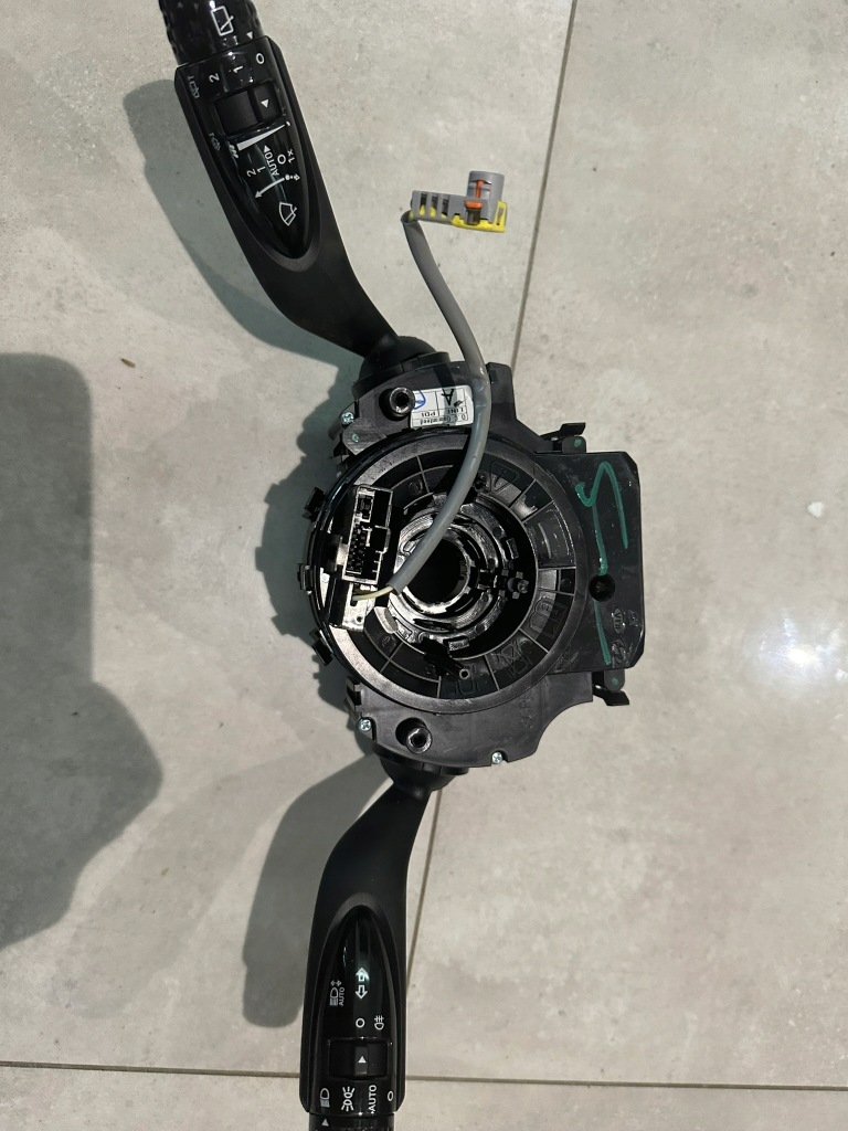 фото №1, Переключатель комбинированный переключатели kombajn hyundai tucson iv 93490aa210