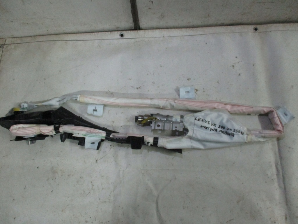 фото №1, Шторка безпеки права lexus ux 200 ux 250h