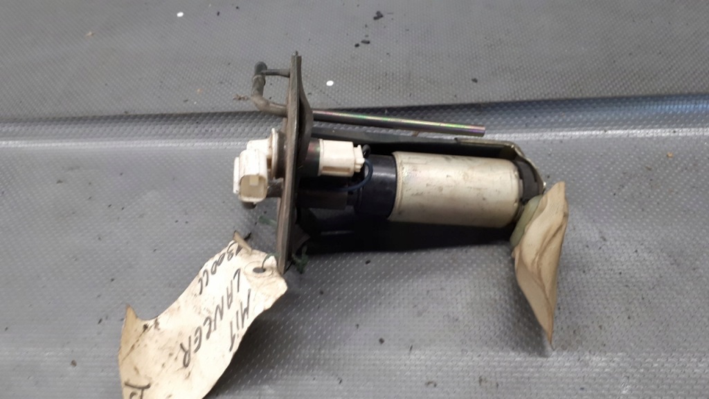 фото №1, Насос топлива mitsubishi colt 99r 1.3