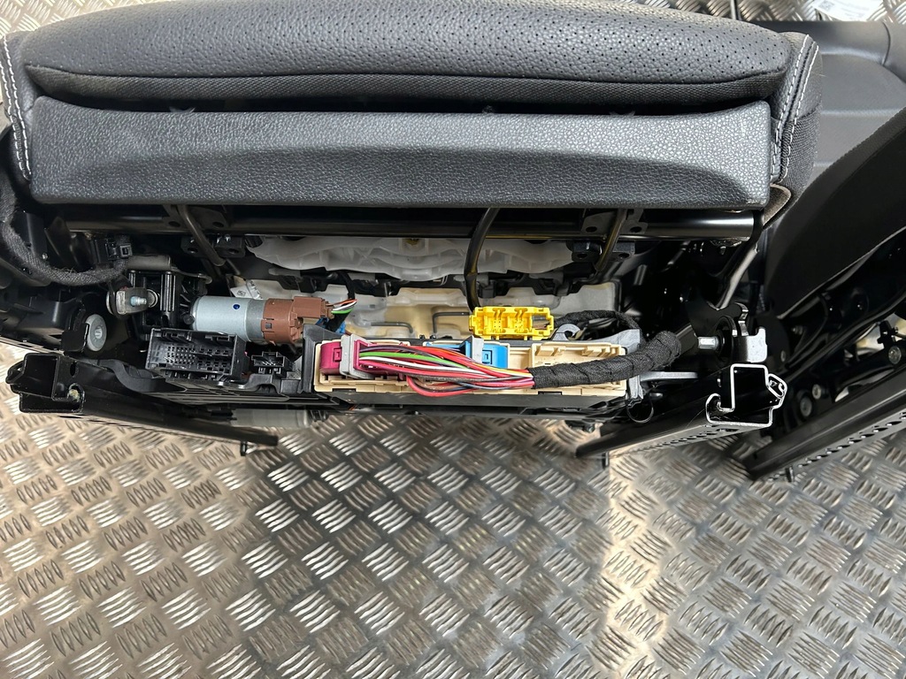 фото №7, Mercedes-benz glc x253 c253 2018 сидіння / заднє сидіння / комплект