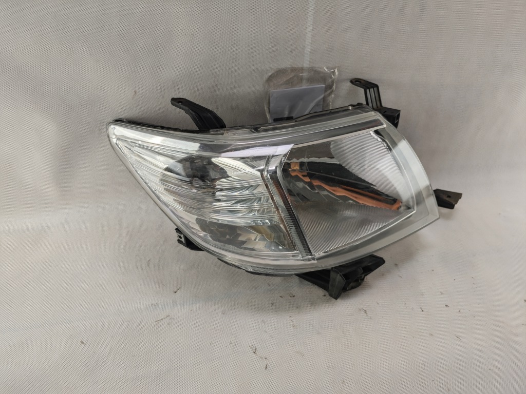 фото №4, Toyota hilux lift 2012-2016 фара правый лампа правая