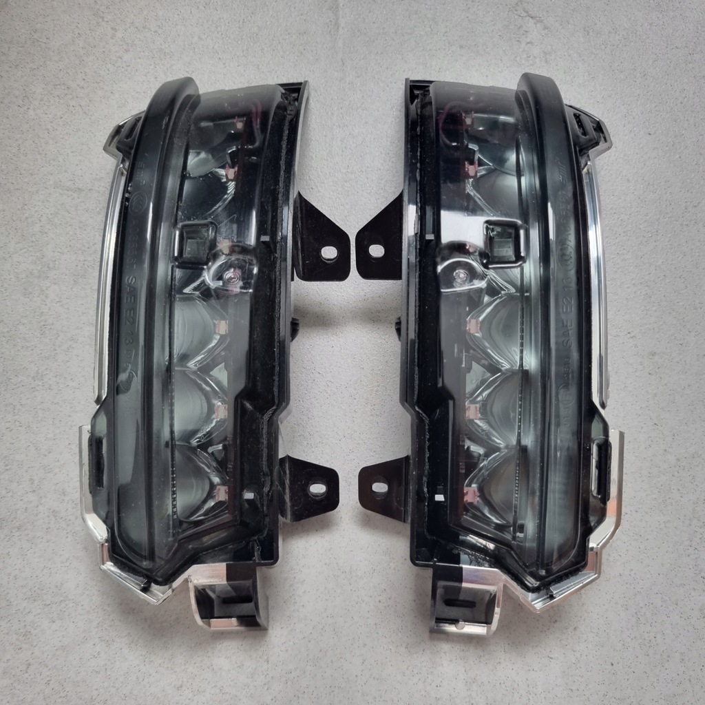 фото №1, Land rover 2091.6252, a 065567 поворотник