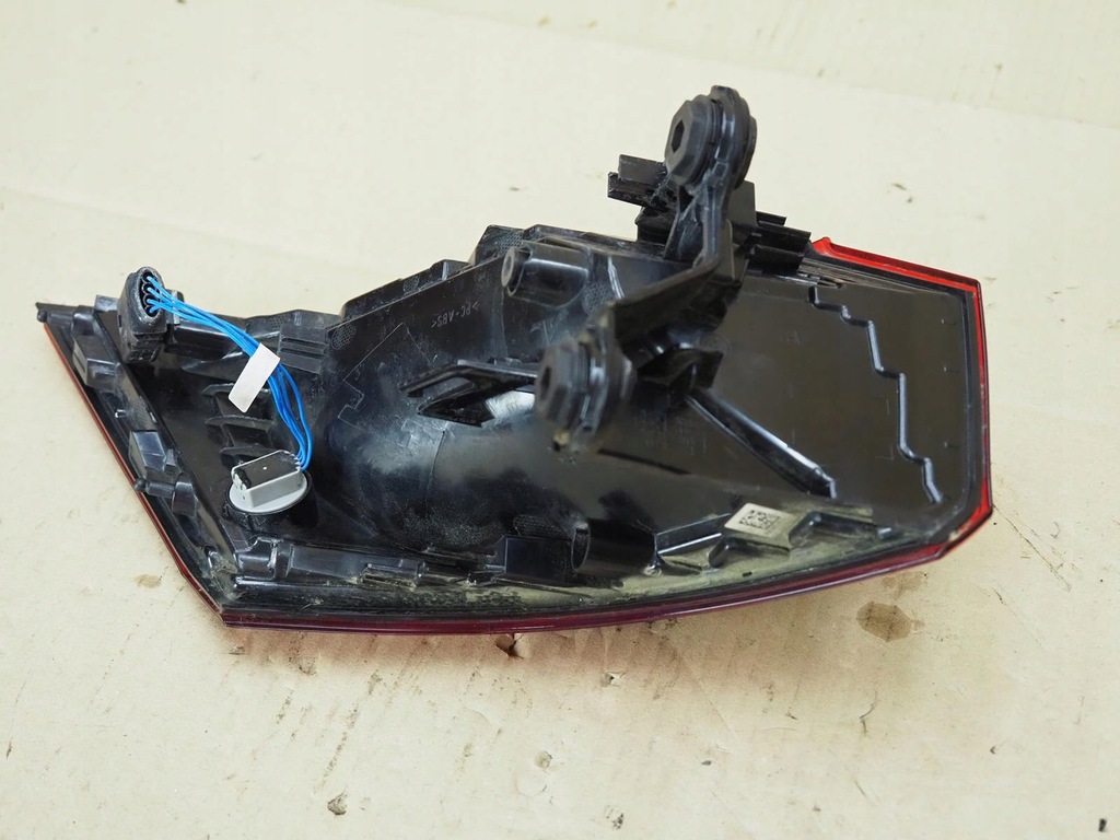 фото №14, Vw golf viii 8 hb лампа led задняя левая 5h0945095c