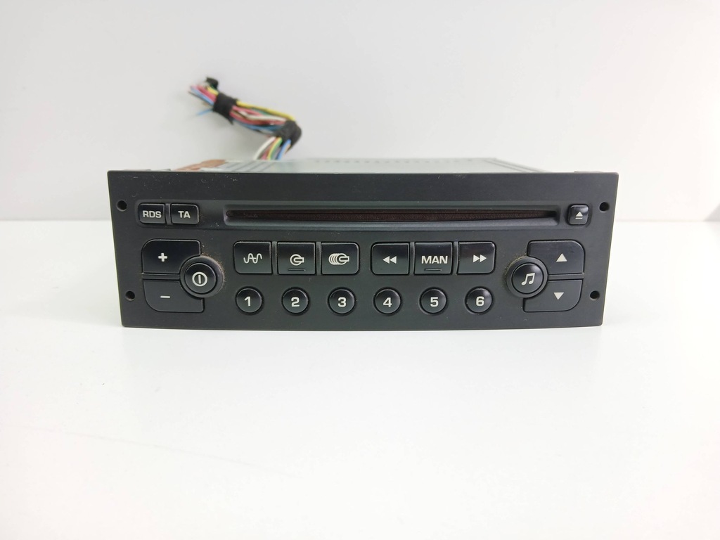 фото №1, Peugeot 307 2002 панель / радиопроигрыватель cd/dvd/gps