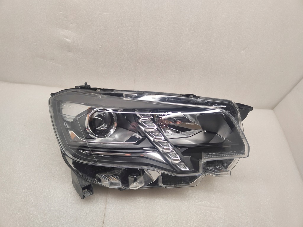 фото №1, Peugeot rifter лінза zw з led лампа правий перед 90146218